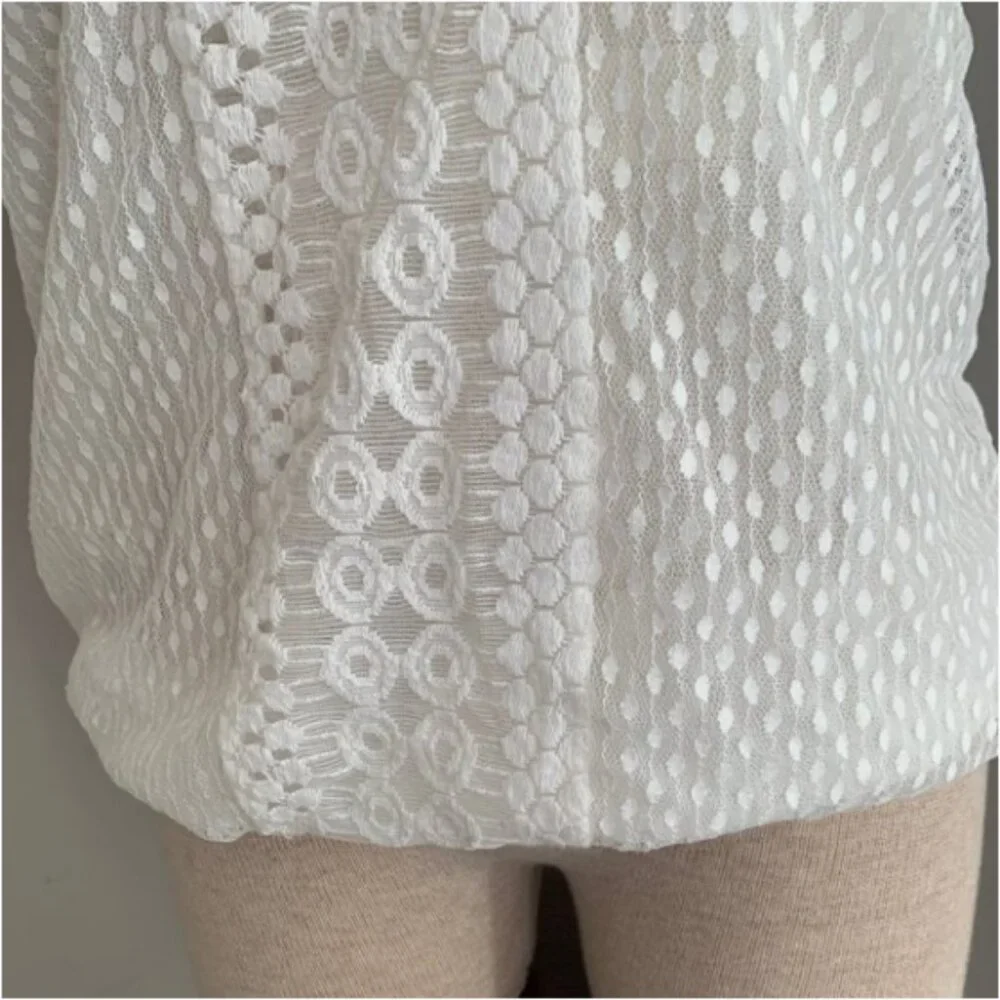 Max Studio Embroidered Accents Short Sleeve Cream Colored Top Size Medium - Picture 10 of 11